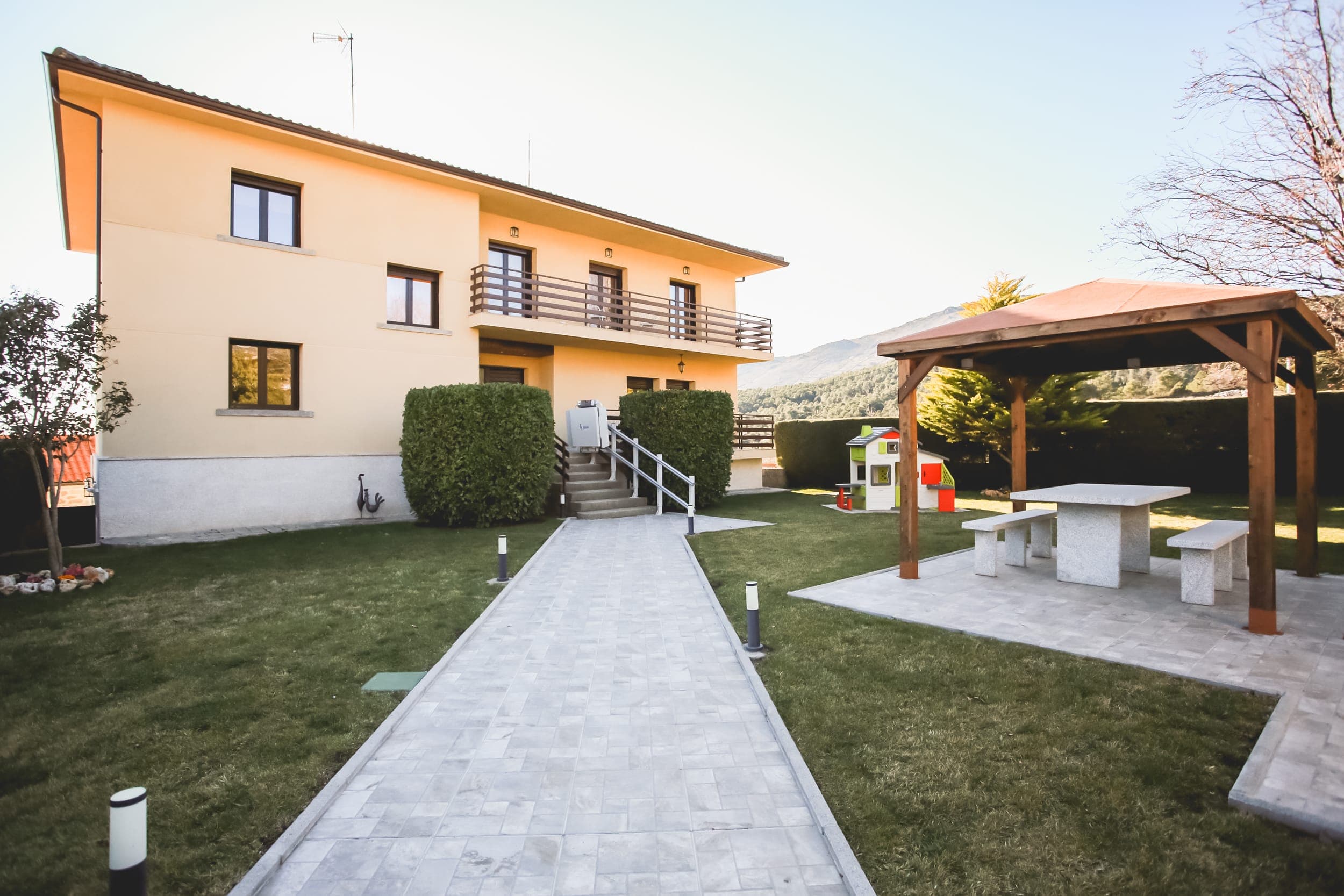 Casa Rural con piscina climatizada, sauna y jardin con barbacoa — foto 1